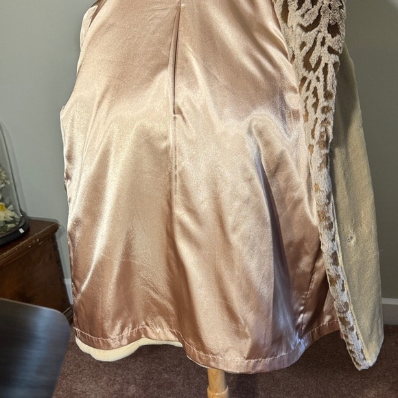 Coldwater Creek Cream Teddy Jacket with Leopard Accents - Picture 6 of 13